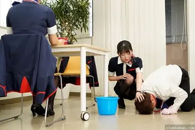 Ngentot Pramugari Karena Berani Layani Kurang Memuaskan